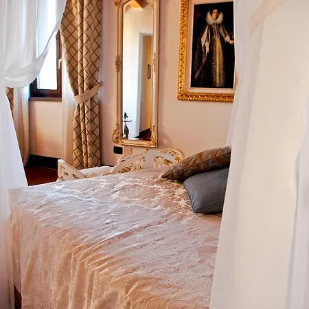 Hotel San Miniato Hotell 4*