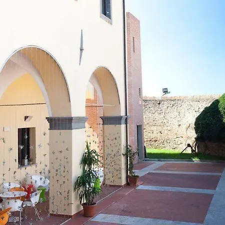 Hotel San Miniato מלון 4*